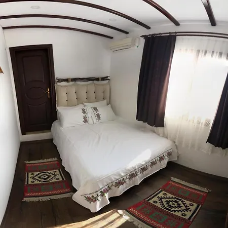 Lindos Garden Butik * Sirince