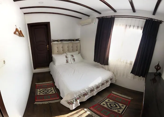 Lindos Garden Butik * Sirince