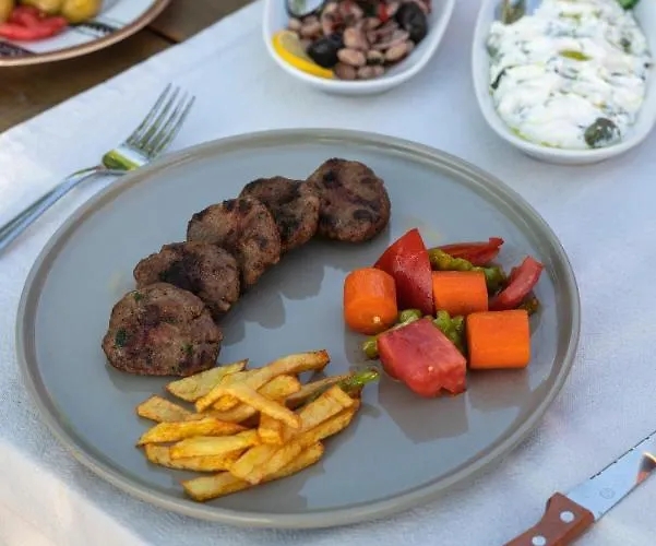 Lindos Garden Butik Sirince