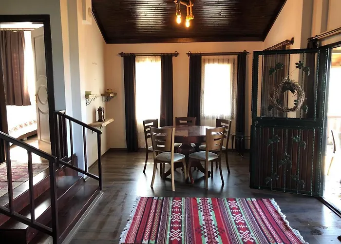 Lindos Garden Butik מלון